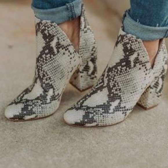 Steve Madden Snake Rookie Boot - Picture 2 of 8